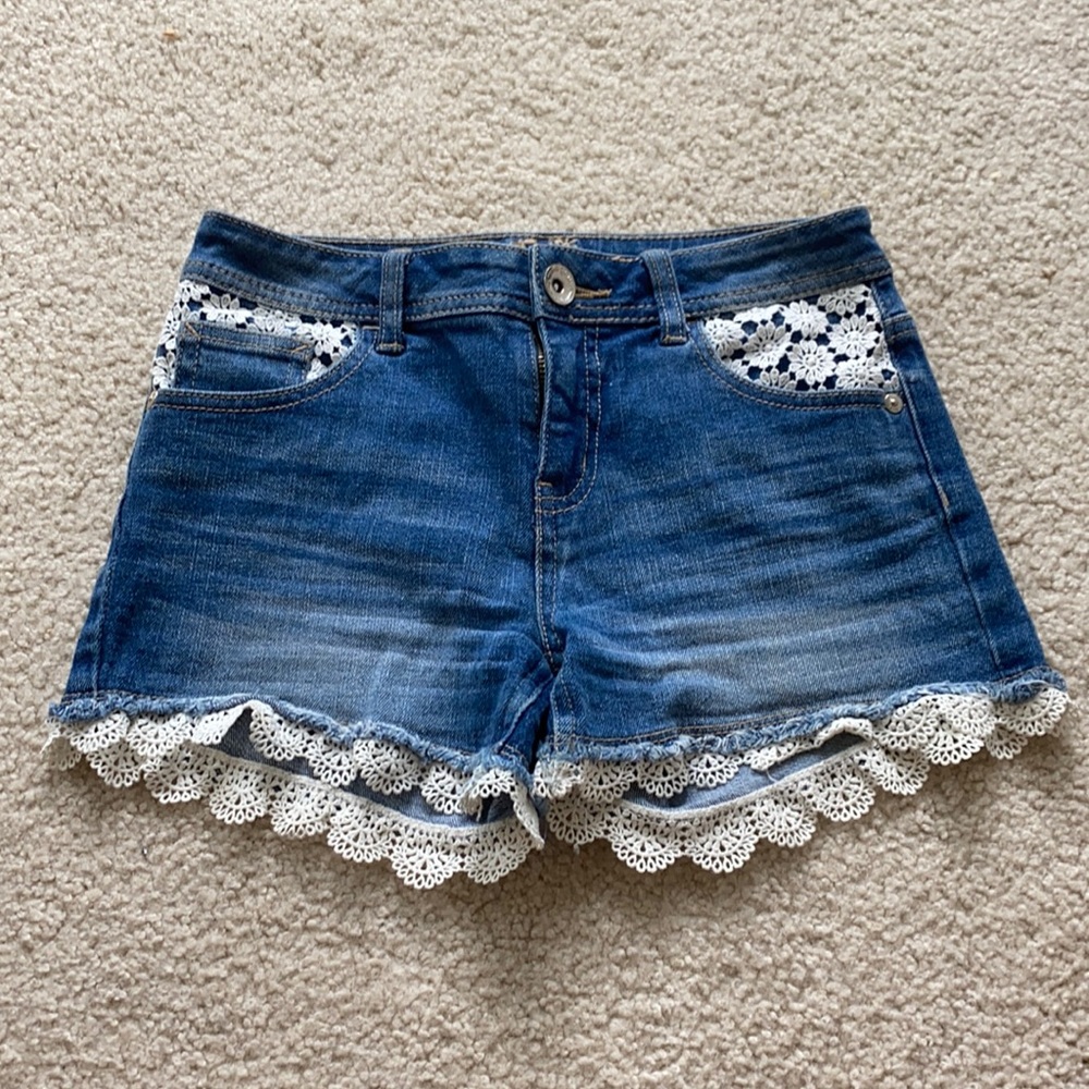 GIRLS LACE SHORTS